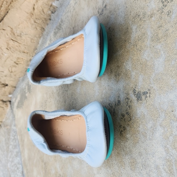 Tieks Feather Gray Size 7 - Picture 2 of 9